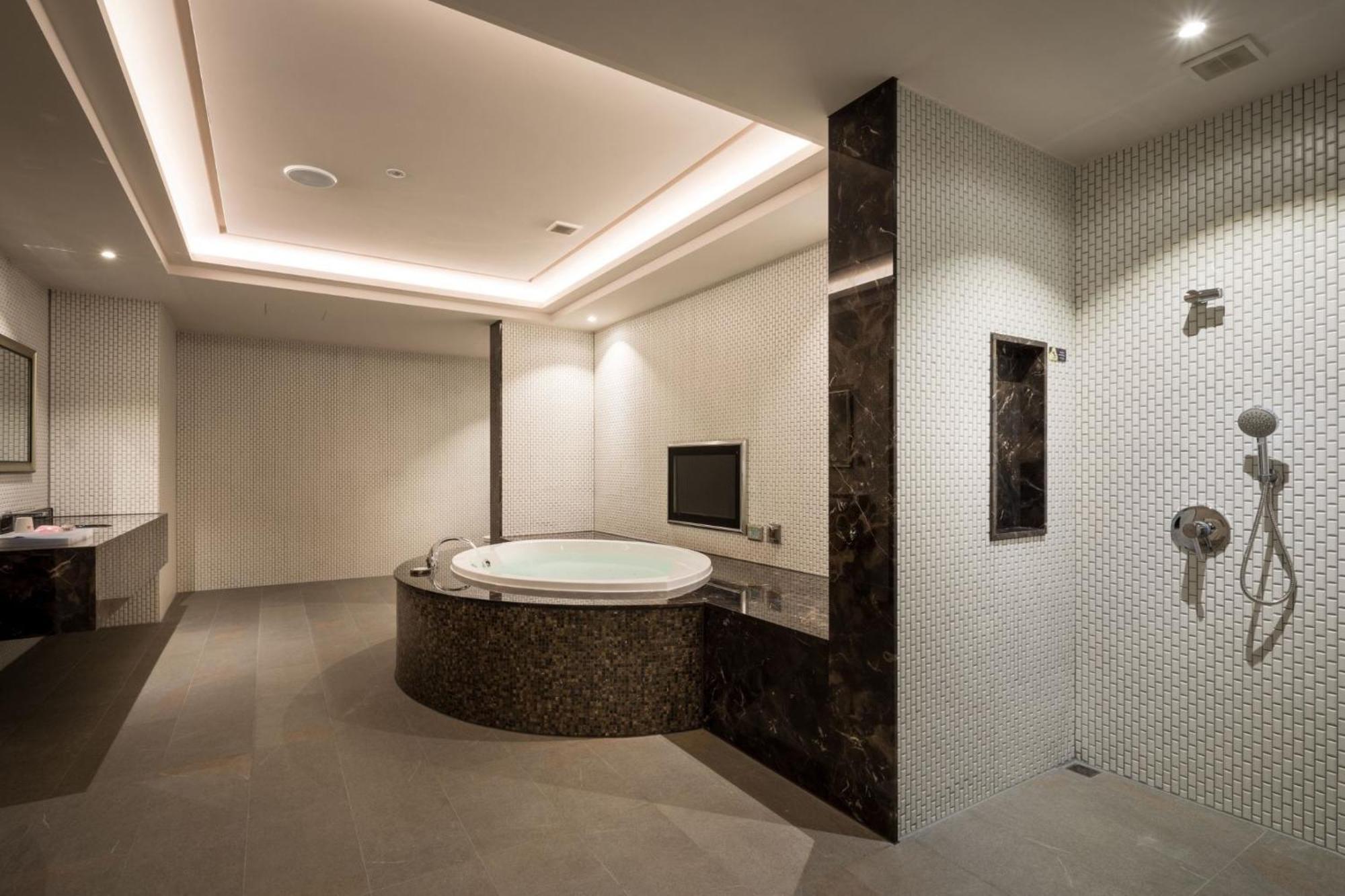 Icolour Villa Motel Taichung Exterior photo
